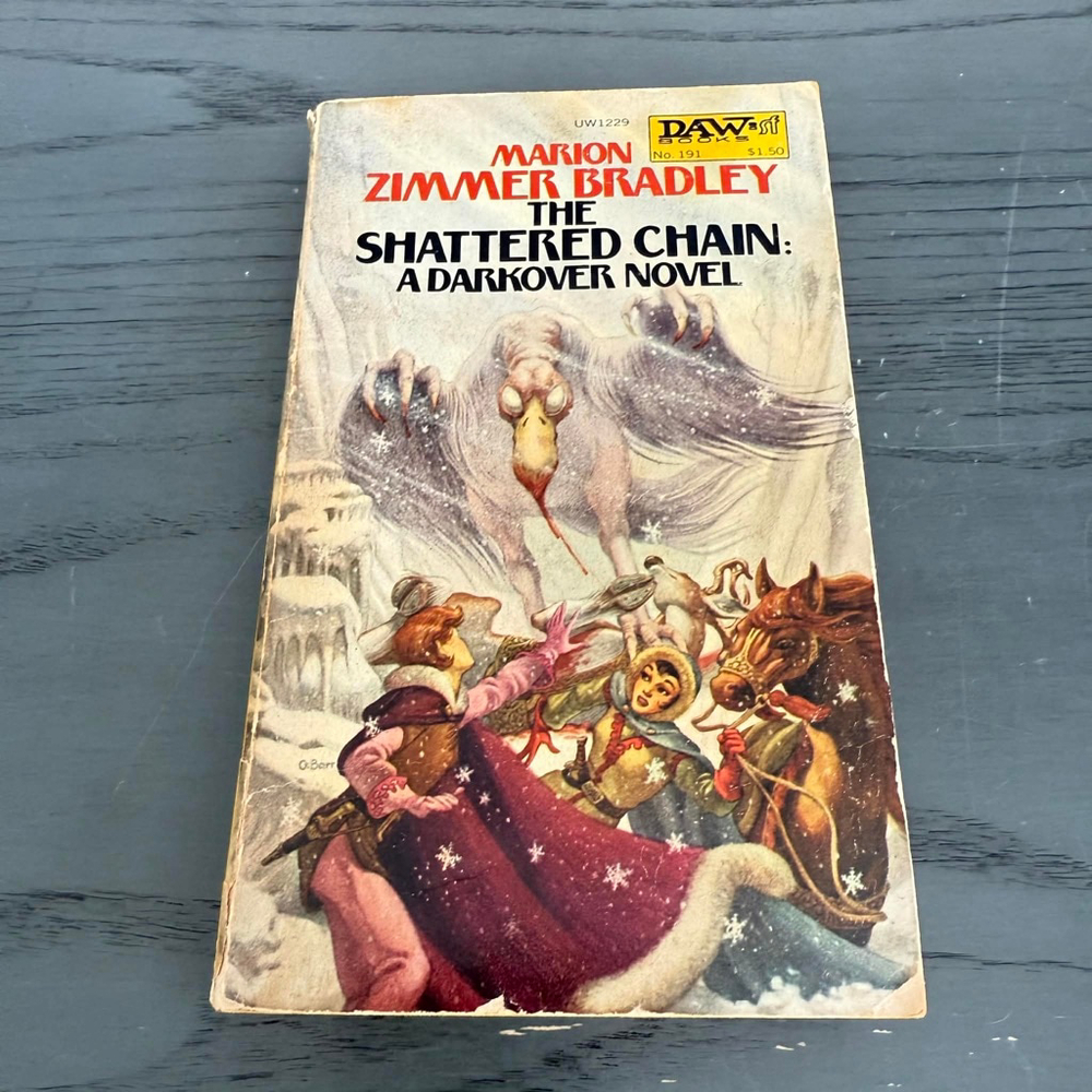 DAW Books The Shattered Chain Coffee Table Book One Size Yellow White